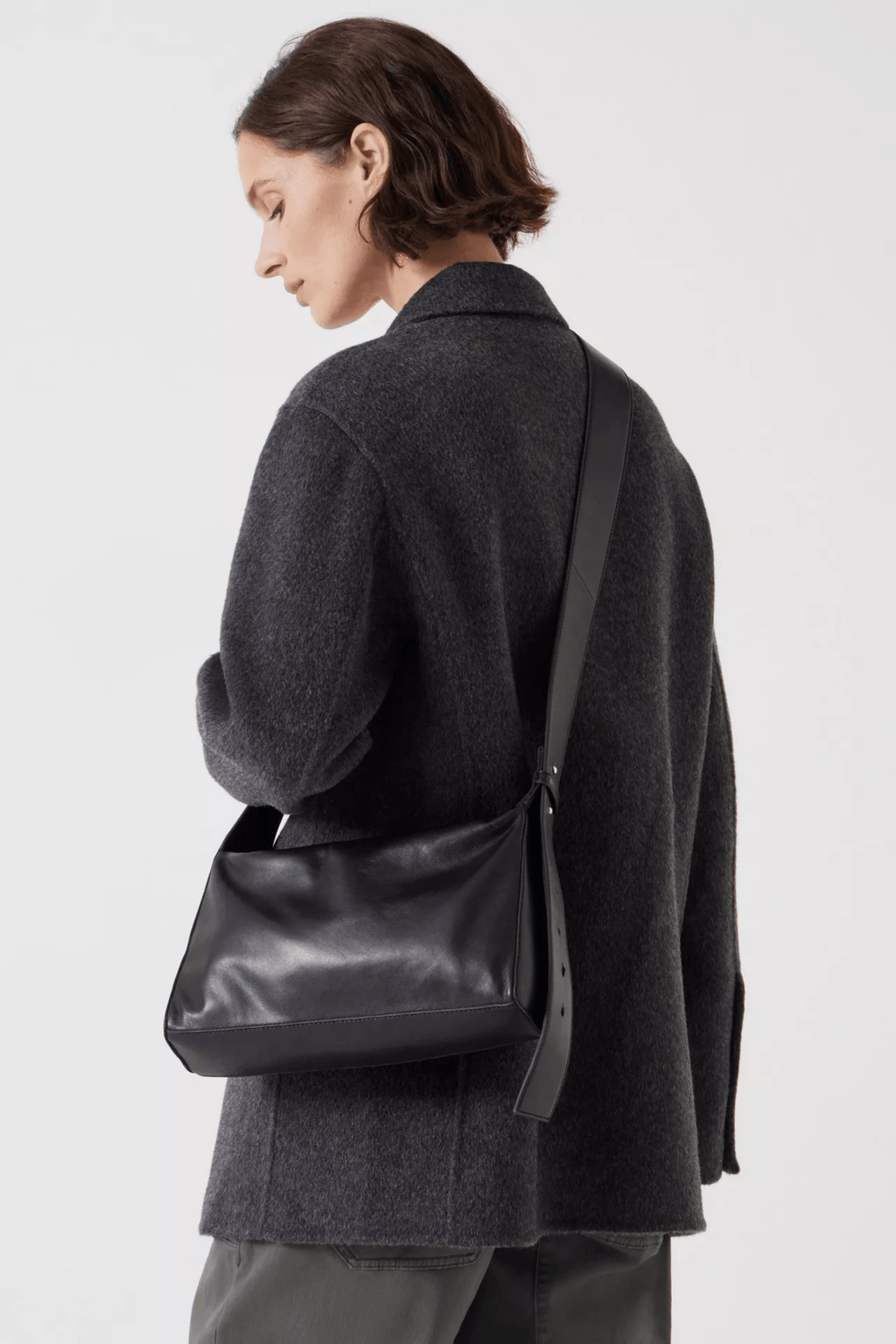 Luna Curve Leather Crossbody - BOB FASHIONBag