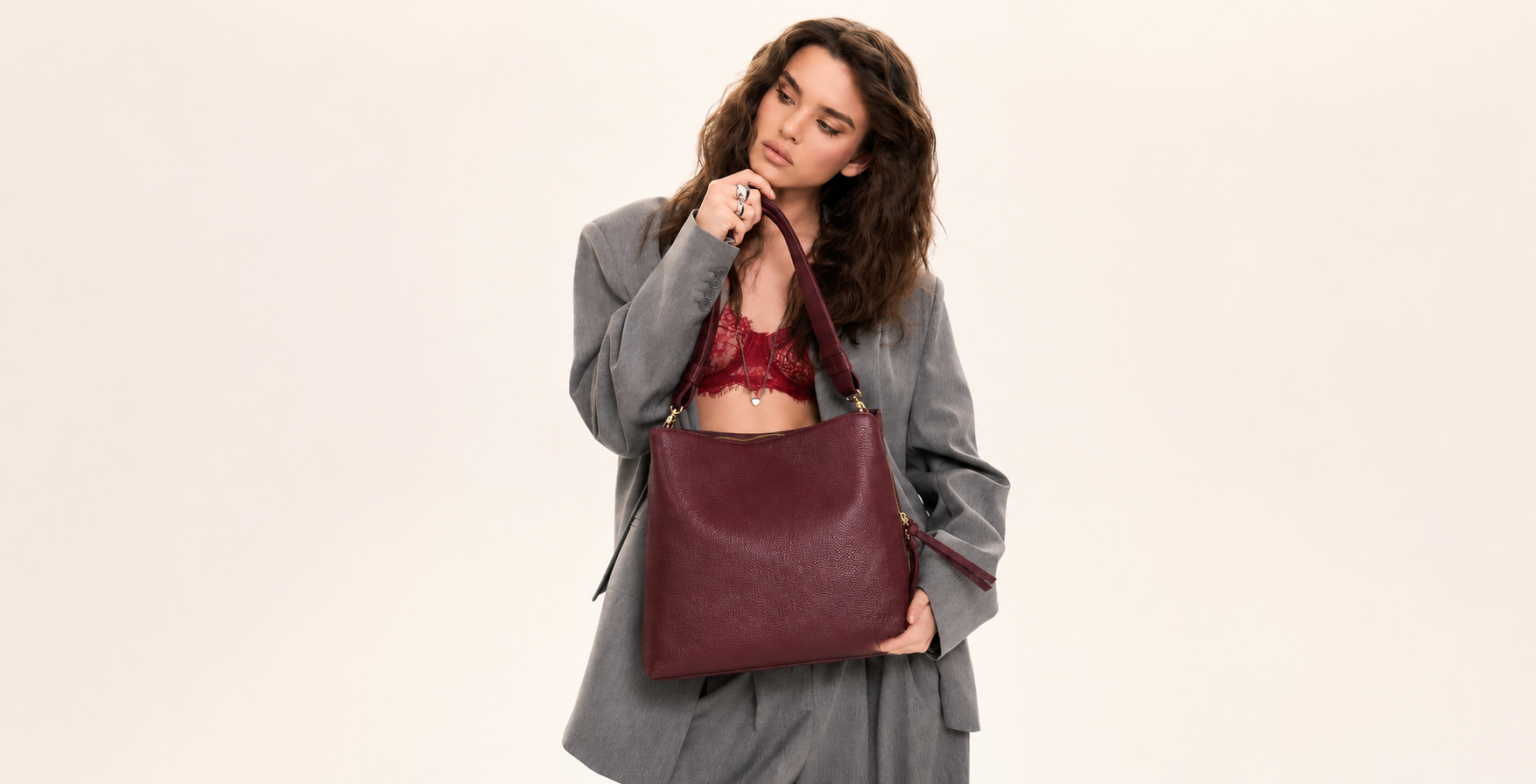 Elara Shoulder Bag